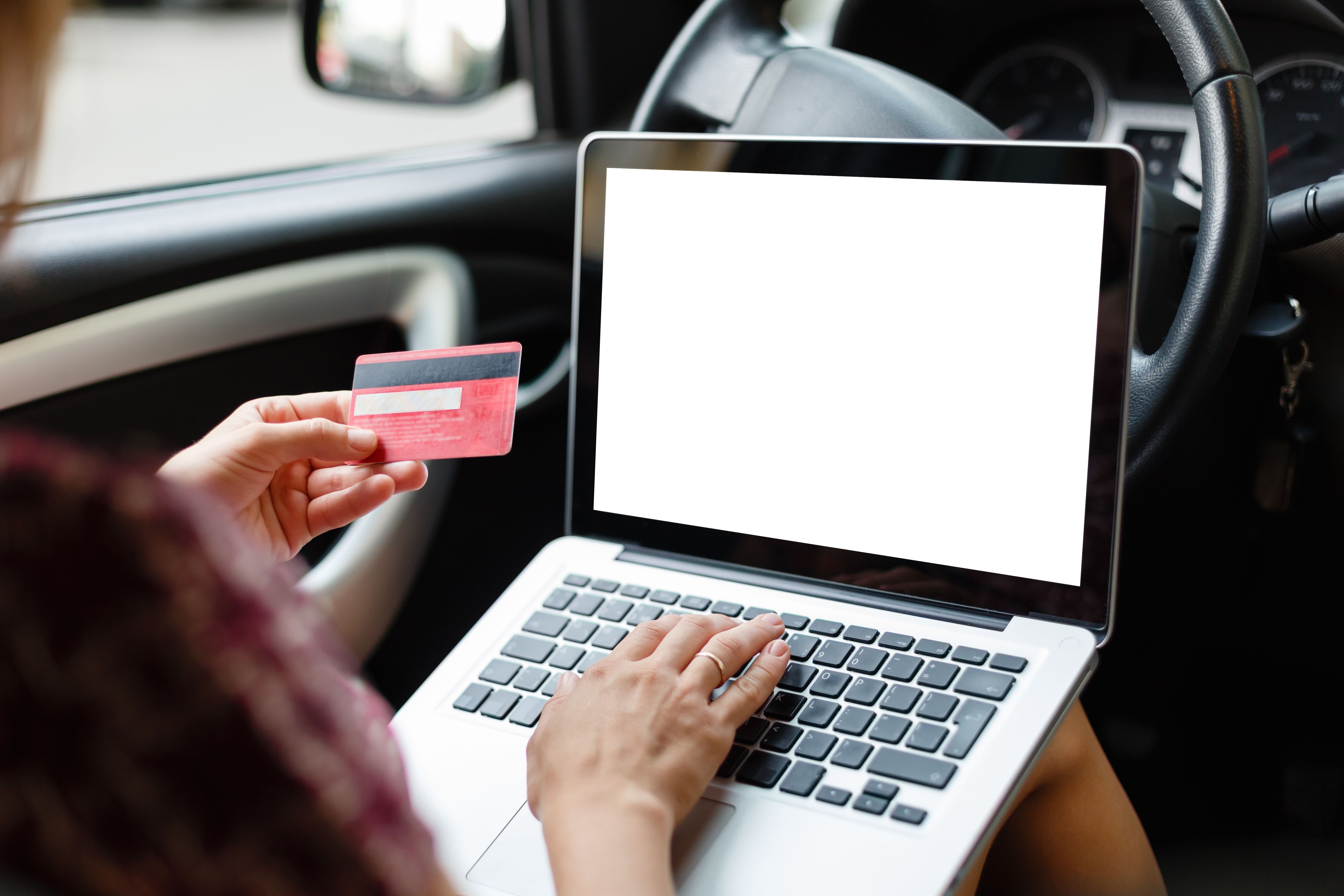7 belangrijke details om op te letten bij het online autoverhuur