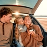 Que faut-il prendre en compte lors de la location d'une voiture pour des vacances en famille ?