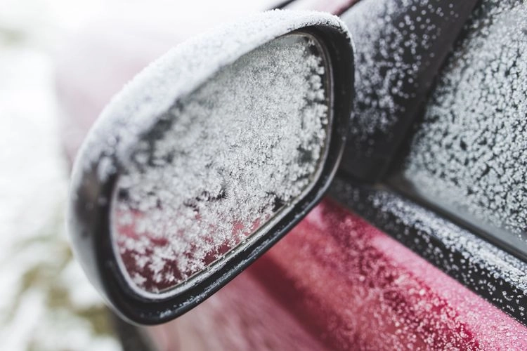 Bereiten Sie Ihr Fahrzeug auf den Winter vor: Wichtige Wartungstipps von RentiCar