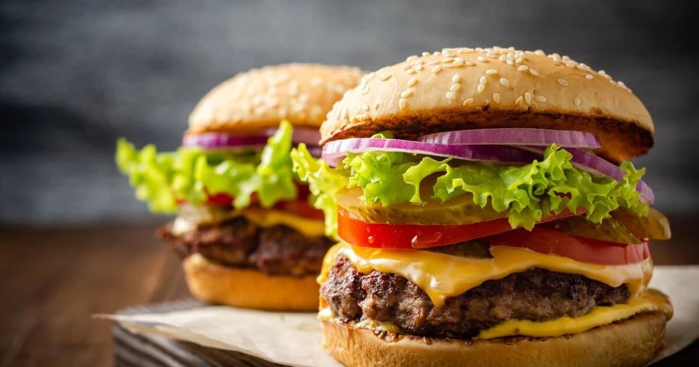 Ağız Sulandıran Lezzet Hamburger ve İstanbul’un En İyi Hamburgercileri