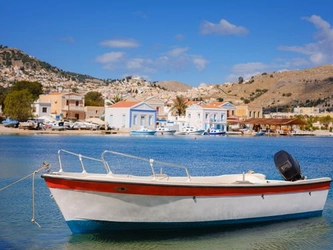 Facilidad de alquiler de coches en los destinos vacacionales favoritos de Grecia