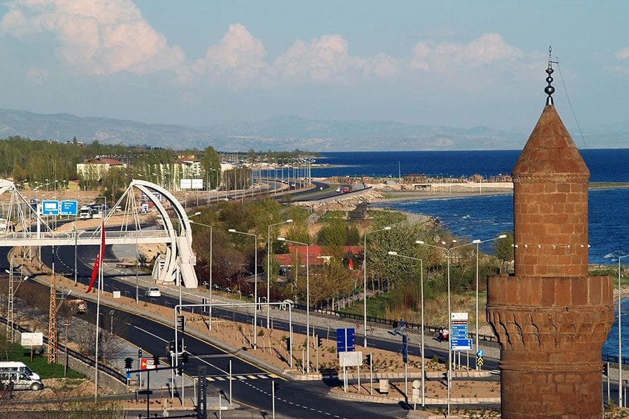 Adilcevaz Mietwagen - Autovermietung am