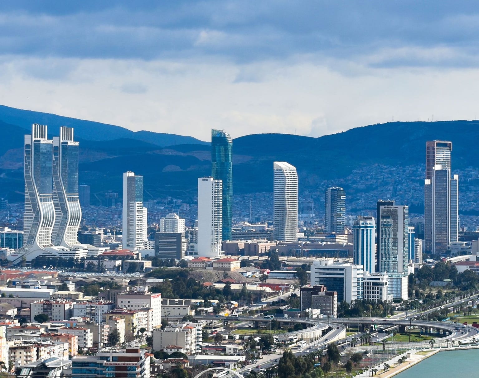 تأجير سيارات في إزمير - تأجير السيارات